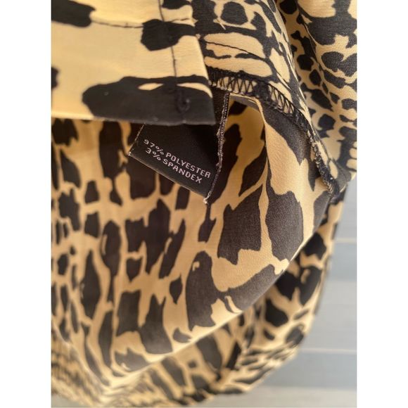 Investments Leopard Animal Print Button Down High-Low Blouse, Size Medium - Picture 4 of 9